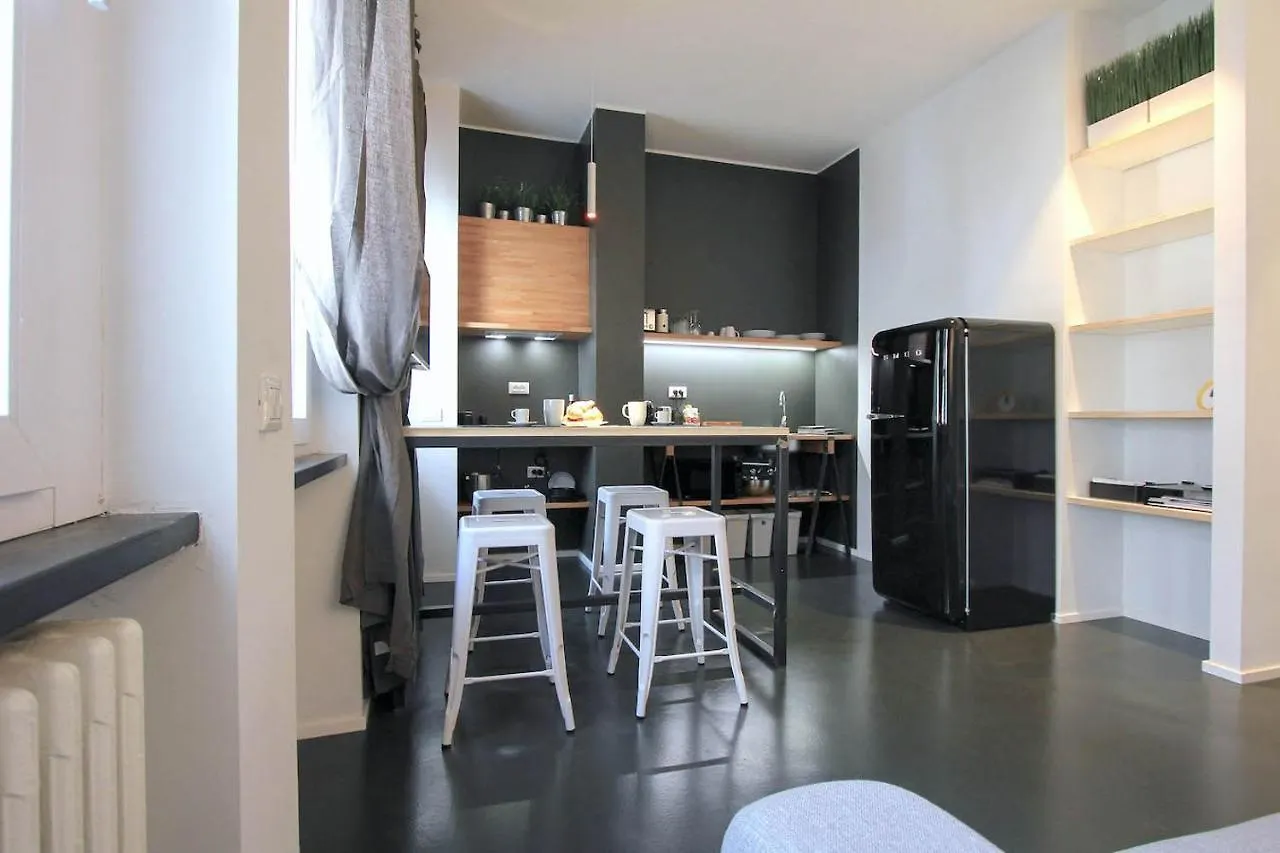 Stylish & Cosy House At Fair Apartment Milan Italy